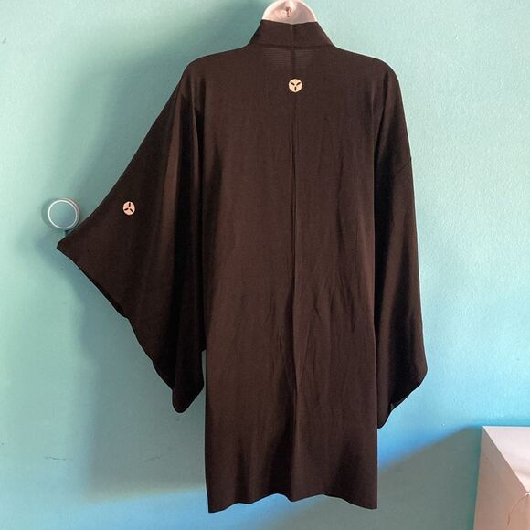 Japanese Style Black Kimono with Interior Tie One Size Sand Dollar Logo - Picture 2 of 11